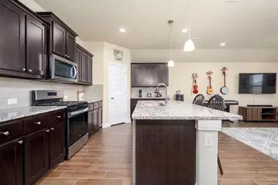 1907 Heritage Court, Cleburne, TX 76033 - Photo 11