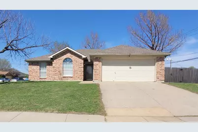 865 W Lynn Creek Drive, Arlington, TX 76001 - Photo 1