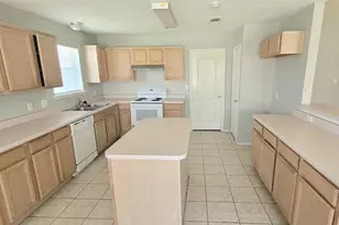 865 W Lynn Creek Dr, Arlington, TX 76001 - Photo 13