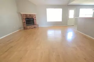 865 W Lynn Creek Dr, Arlington, TX 76001 - Photo 3