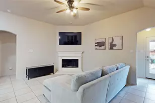 421 Catherine Ln, Lantana, TX 76226 - Photo 5