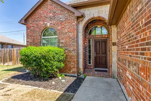 8320 Deer Bluff Ln, Fort Worth, TX 76179 - Photo 3