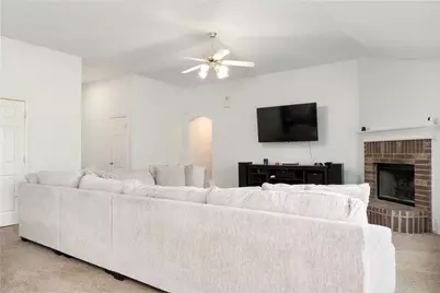 933 Sherry Lane, Saginaw, TX 76179 - Photo 9