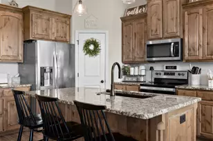 209 Bayless Ave, Godley, TX 76044 - Photo 9