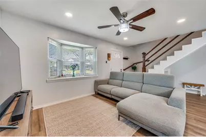 2924 W 11th Street, Irving, TX 75060 - Photo 9