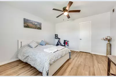 2924 W 11th Street, Irving, TX 75060 - Photo 17