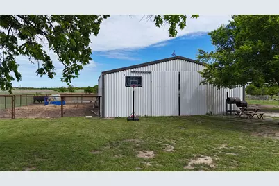 8112 Godley Road, Granbury, TX 76049 - Photo 33
