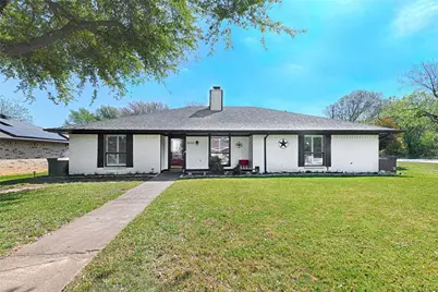 2205 Mayfield Circle, Corinth, TX 76208 - Photo 1