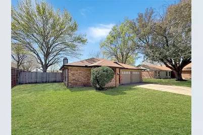 10205 Lone Pine Lane, Fort Worth, TX 76108 - Photo 3