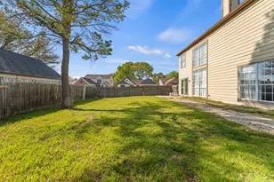 4911 Hibiscus Dr, Arlington, TX 76018 - Photo 23