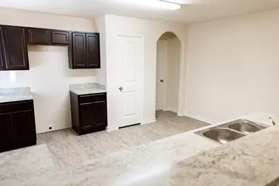 1700 Dove, Ennis, TX 75119 - Photo 5