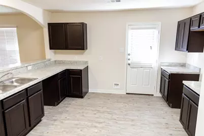 1700 Dove, Ennis, TX 75119 - Photo 3