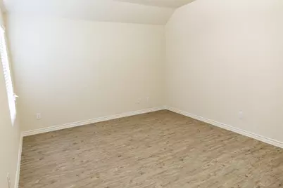 1700 Dove, Ennis, TX 75119 - Photo 11