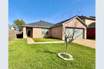7409 Cresswell Drive, Arlington, TX 76001 - Photo 3