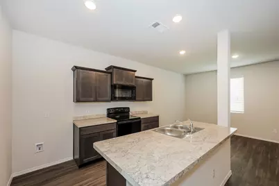 1310 Esther Lane, Ennis, TX 75119 - Photo 5