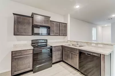 1300 Esther Lane, Ennis, TX 75119 - Photo 5