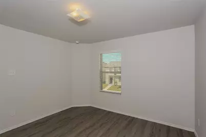 5505 Shore Point Trail, Fort Worth, TX 76119 - Photo 9