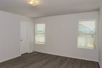 5505 Shore Point Trail, Fort Worth, TX 76119 - Photo 9
