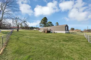 130 Firefly Dr, Springtown, TX 76082 - Photo 23