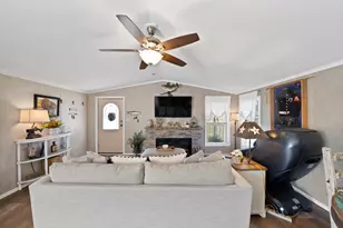 130 Firefly Dr, Springtown, TX 76082 - Photo 7