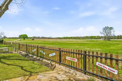 1023 Prairie Wind Boulevard, Stephenville, TX 76401 - Photo 31