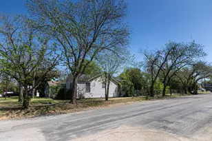 1630 McKenzie Ave, Waco, TX 76708 - Photo 3