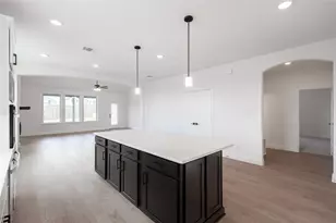 2433 Woodhall Dr, Celina, TX 75009 - Photo 5