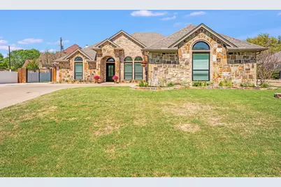 5308 Mission Circle, Granbury, TX 76049 - Photo 1