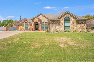 5308 Mission Cir, Granbury, TX 76049 - Photo 1