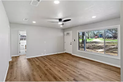 131 Long Street, Bowie, TX 76230 - Photo 5