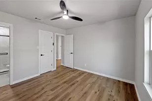 131 Long St, Bowie, TX 76230 - Photo 9
