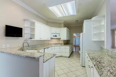 79 Sugar Creek Place, Woodway, TX 76712 - Photo 9