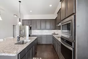6505 Molly Anita Dr, Burleson, TX 76058 - Photo 7