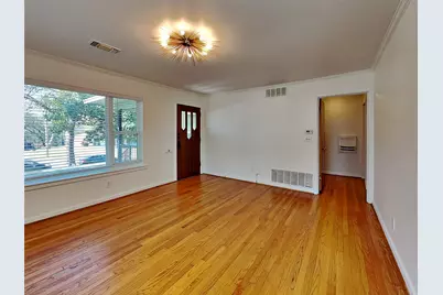 2102 Elmwood Boulevard, Dallas, TX 75224 - Photo 3