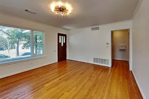 2102 Elmwood Blvd, Dallas, TX 75224 - Photo 3