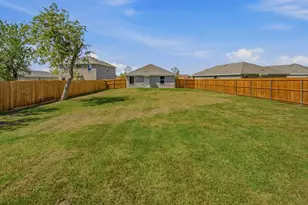 1913 Glory Dr, Bonham, TX 75418 - Photo 5