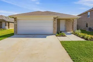 1913 Glory Dr, Bonham, TX 75418 - Photo 1