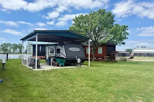 15 Pelican Isle Dr, Kerens, TX 75144 - Photo 1