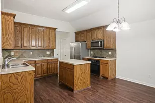 500 Hidden Meadow Ct, DeSoto, TX 75115 - Photo 13