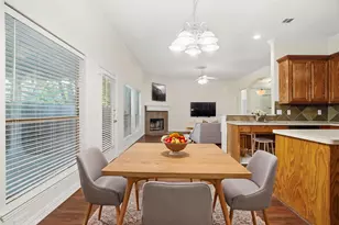 500 Hidden Meadow Ct, DeSoto, TX 75115 - Photo 3