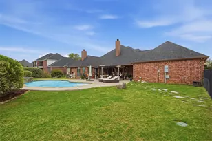 217 Silver Rose Blvd, Burleson, TX 76028 - Photo 37