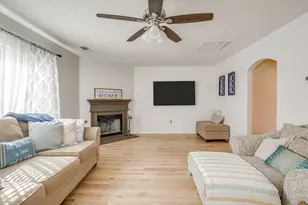 1700 Wolf Creek Dr, Arlington, TX 76018 - Photo 23