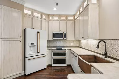 330 Las Colinas Boulevard E #1302, Irving, TX 75039 - Photo 3