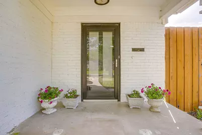 320 Eastwood Avenue, Fort Worth, TX 76107 - Photo 9