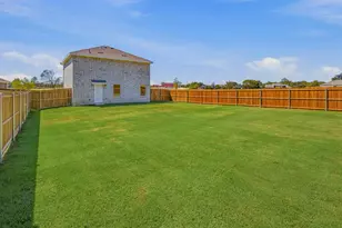 1921 Glory Dr, Bonham, TX 75418 - Photo 7