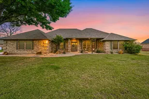5910 Dog Leg Ct, Granbury, TX 76049 - Photo 1