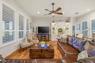 5910 Dog Leg Ct, Granbury, TX 76049 - Photo 5
