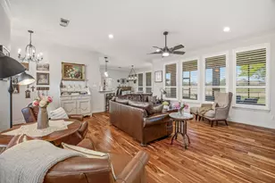 5910 Dog Leg Ct, Granbury, TX 76049 - Photo 5