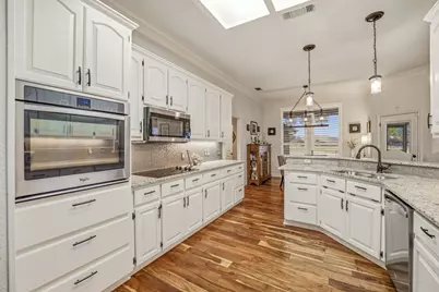 5910 Dog Leg Court, Granbury, TX 76049 - Photo 9