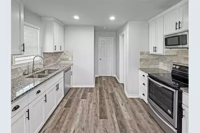 3201 Ryan Avenue, Fort Worth, TX 76110 - Photo 3